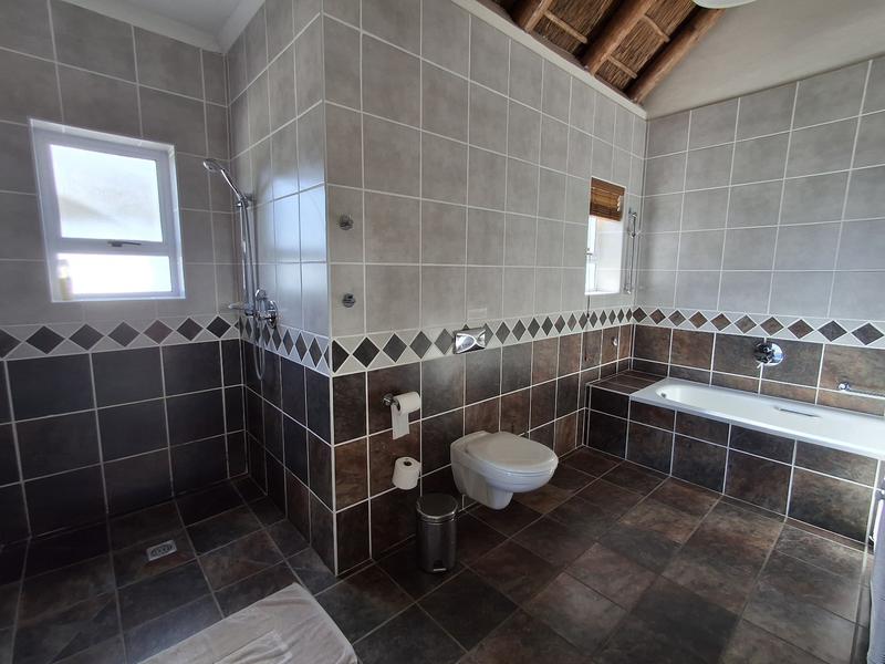6 Bedroom Property for Sale in Duyker Eiland Western Cape